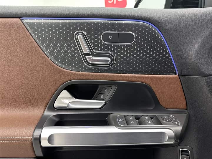 Фото 24 - Mercedes-Benz GLB-Class