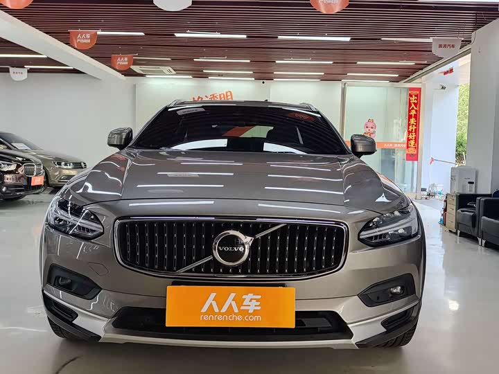 Фото 2 - Volvo V90