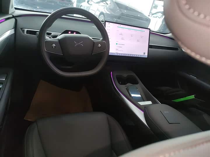 Фото 10 - XPeng Mona M03