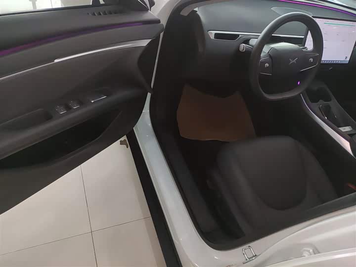 Фото 16 - XPeng Mona M03