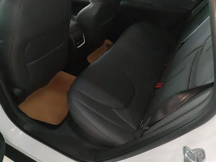 Фото 17 - XPeng Mona M03