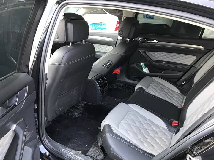 Фото 13 - Volkswagen Magotan