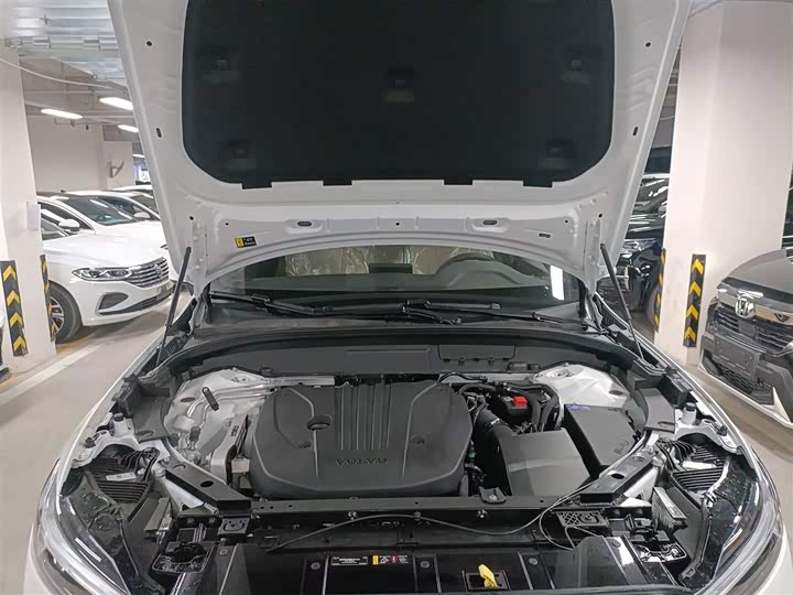 Фото 20 - Volvo XC60