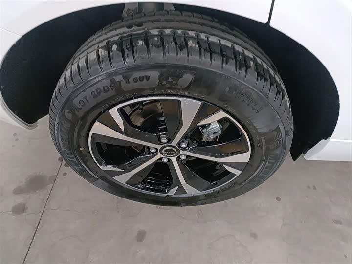 Фото 25 - Volvo XC60