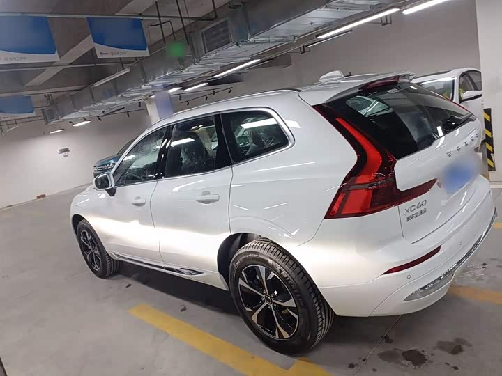 Фото 5 - Volvo XC60