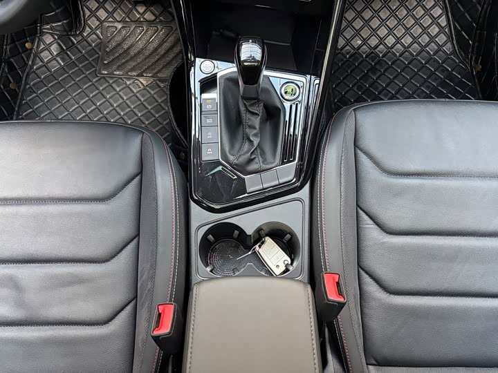 Фото 13 - Volkswagen Tayron