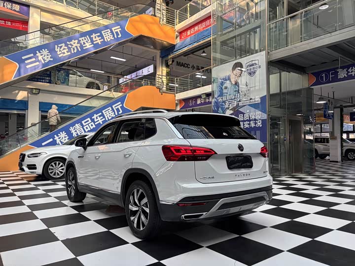 Фото 16 - Volkswagen Tayron