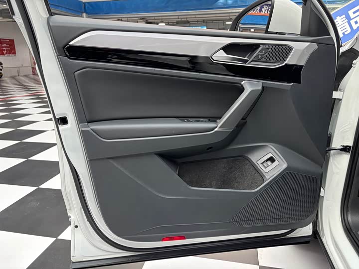 Фото 6 - Volkswagen Tayron