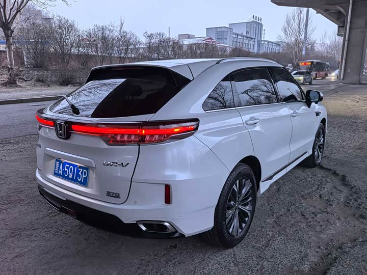 Фото 6 - Honda UR-V