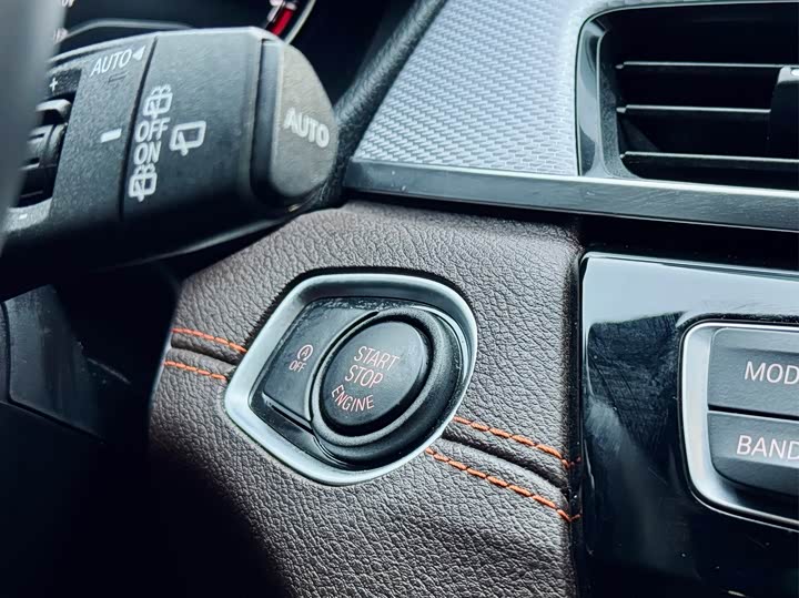 Фото 16 - BMW X2