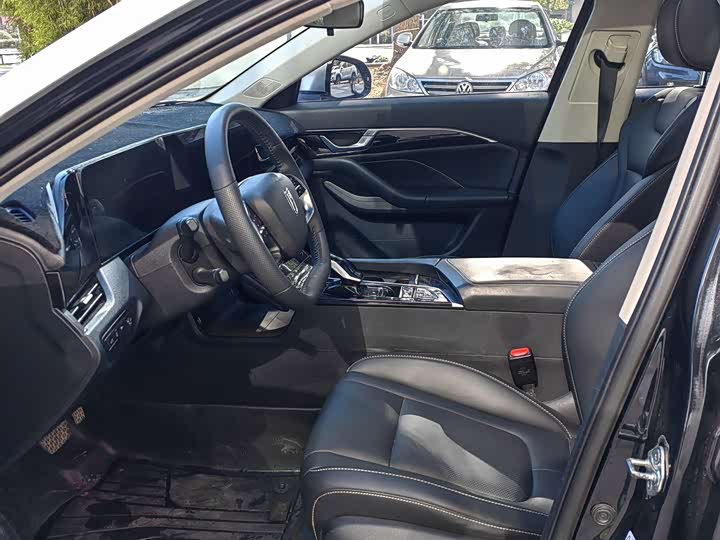 Фото 9 - Bestune B70