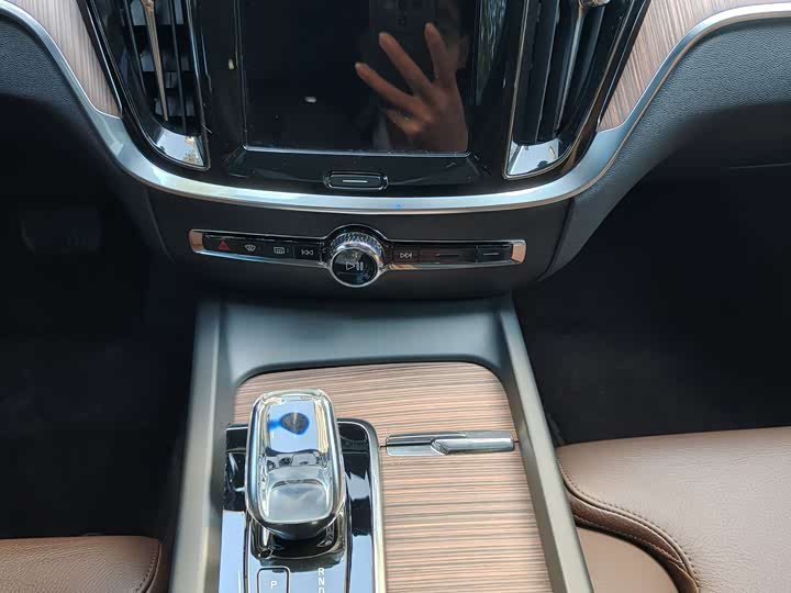 Фото 11 - Volvo S60