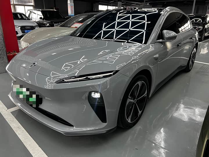 Фото 1 - Nio ET5T