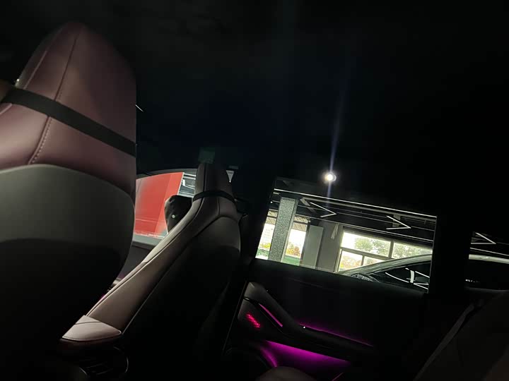 Фото 12 - Nio ET5T