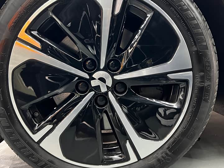 Фото 4 - Nio ET5T