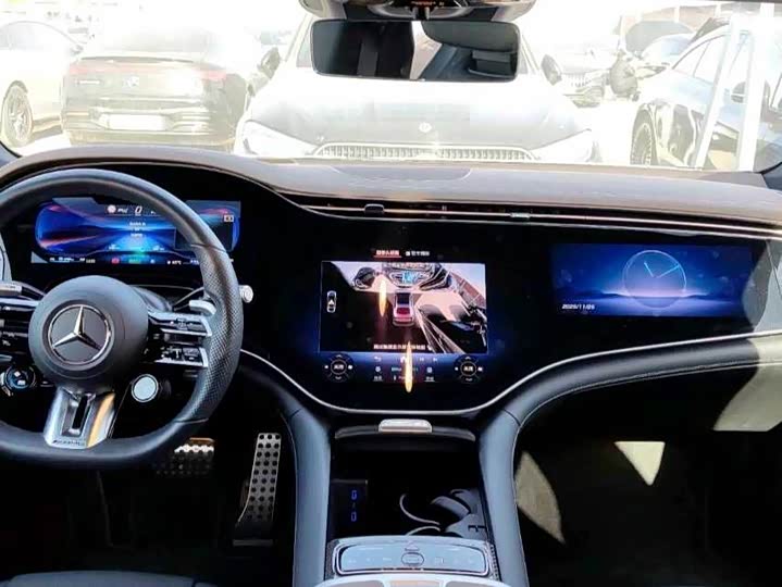 Фото 11 - Mercedes-Benz EQS AMG