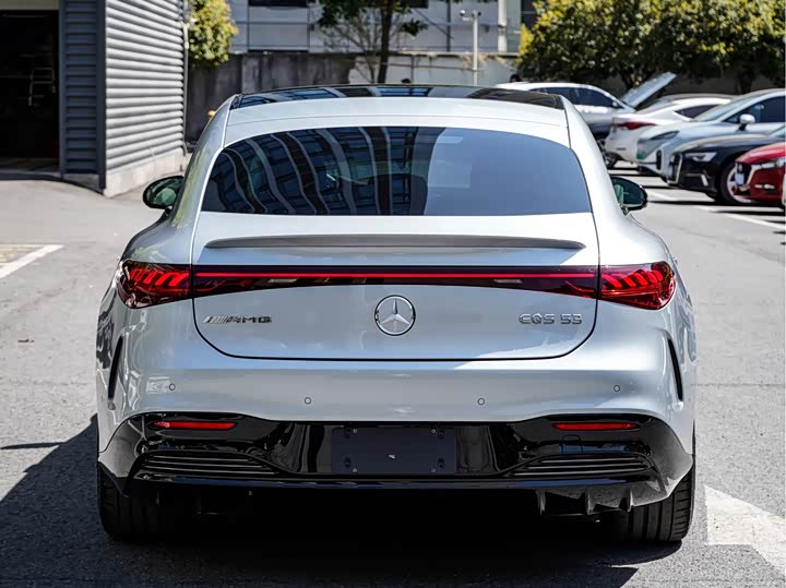 Фото 9 - Mercedes-Benz EQS AMG