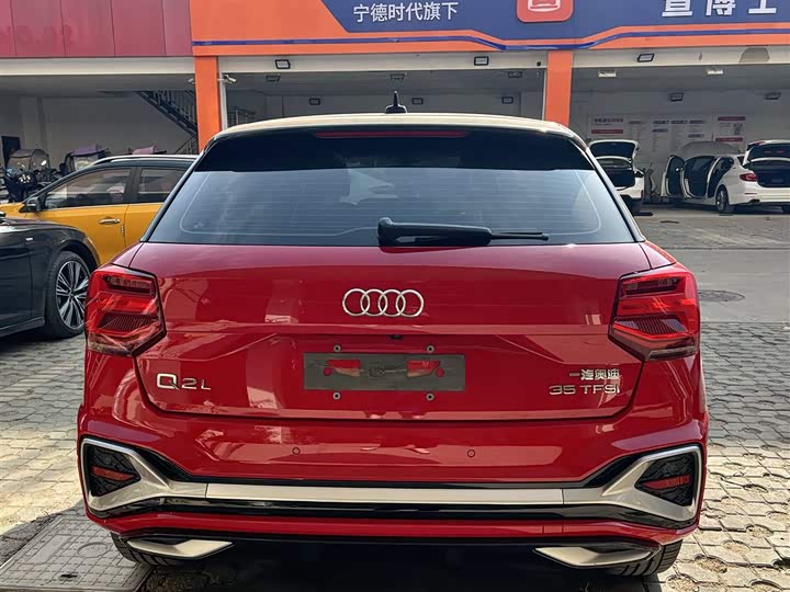 Фото 11 - Audi Q2L