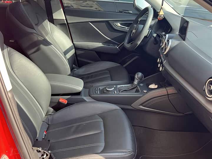 Фото 8 - Audi Q2L