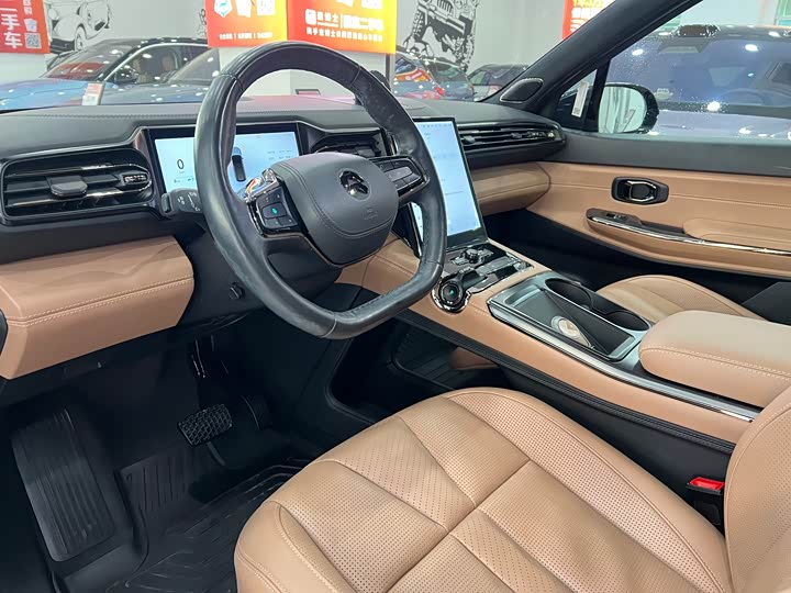 Фото 12 - Nio ES8