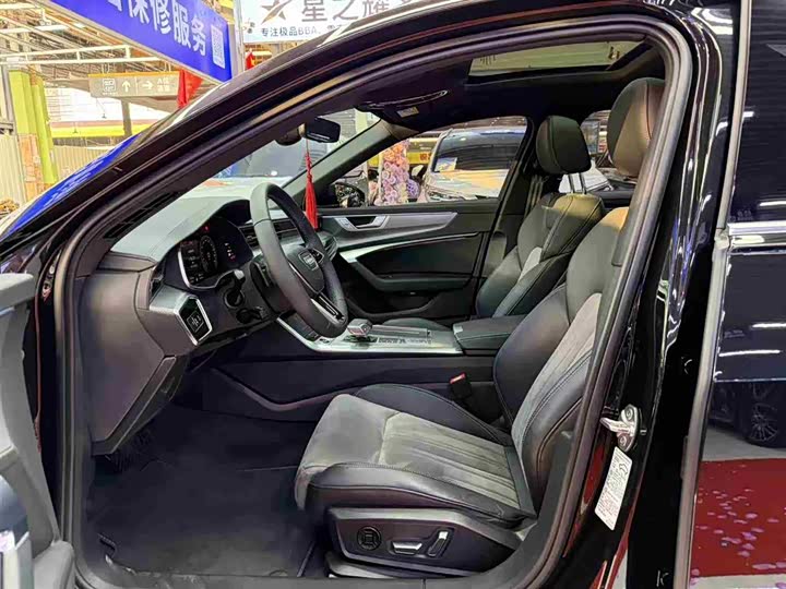 Фото 10 - Audi A6L