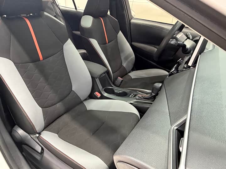 Фото 11 - Toyota Corolla