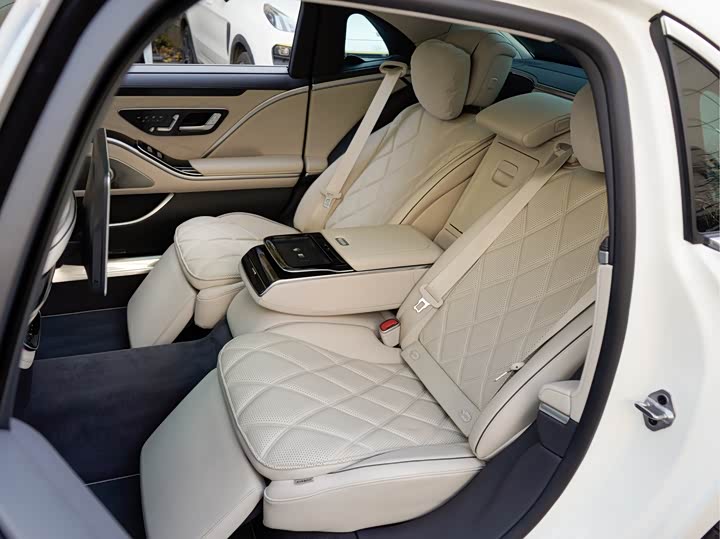 Фото 14 - Mercedes-Benz Maybach S-Class