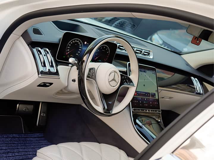 Фото 17 - Mercedes-Benz Maybach S-Class