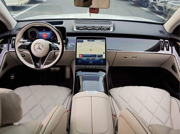 Фото 18 - Mercedes-Benz Maybach S-Class