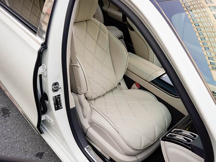 Фото 22 - Mercedes-Benz Maybach S-Class