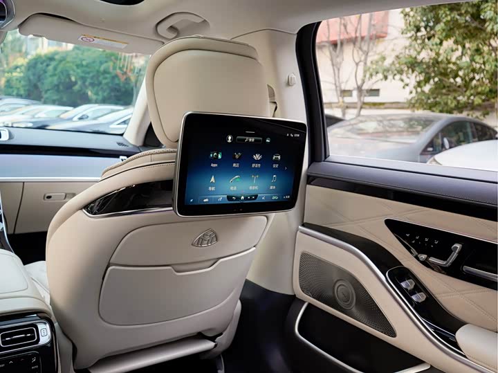 Фото 23 - Mercedes-Benz Maybach S-Class