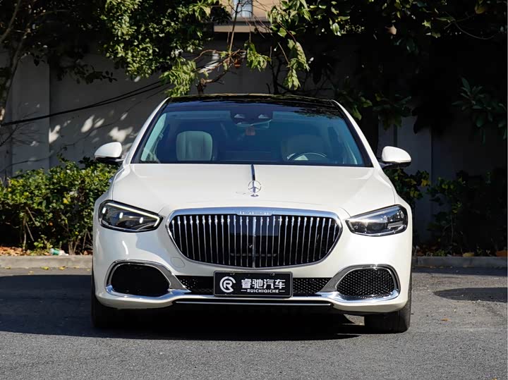 Фото 3 - Mercedes-Benz Maybach S-Class