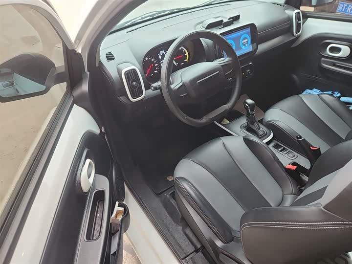 Фото 15 - Roewe Clever