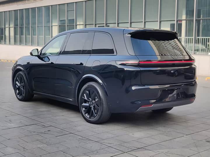 Фото 10 - LiXiang L8