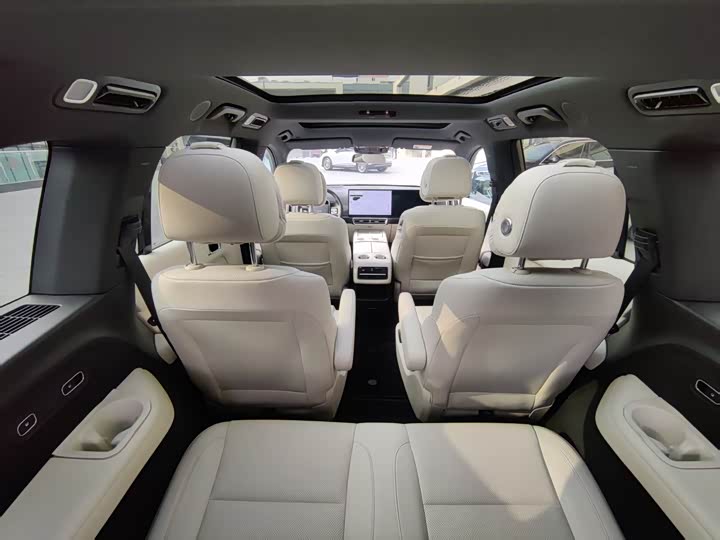 Фото 8 - LiXiang L8