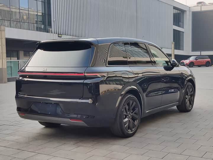 Фото 9 - LiXiang L8