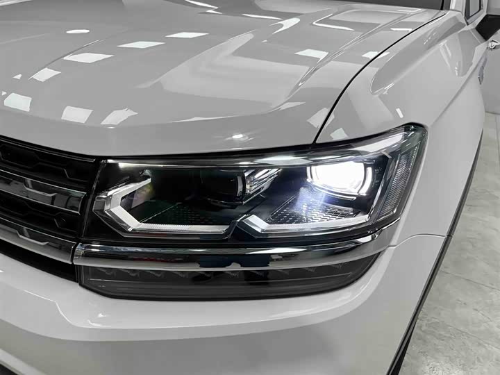 Фото 17 - Volkswagen Tharu