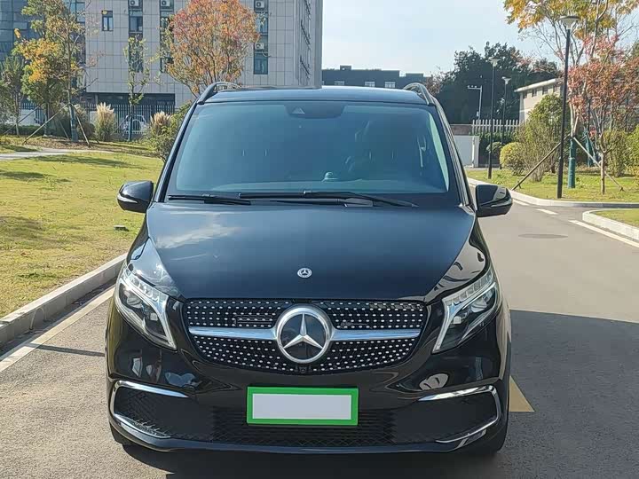 Фото 1 - Mercedes-Benz V-Class
