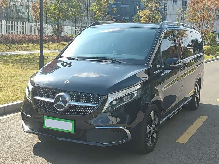 Фото 3 - Mercedes-Benz V-Class