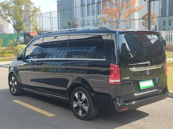 Фото 4 - Mercedes-Benz V-Class