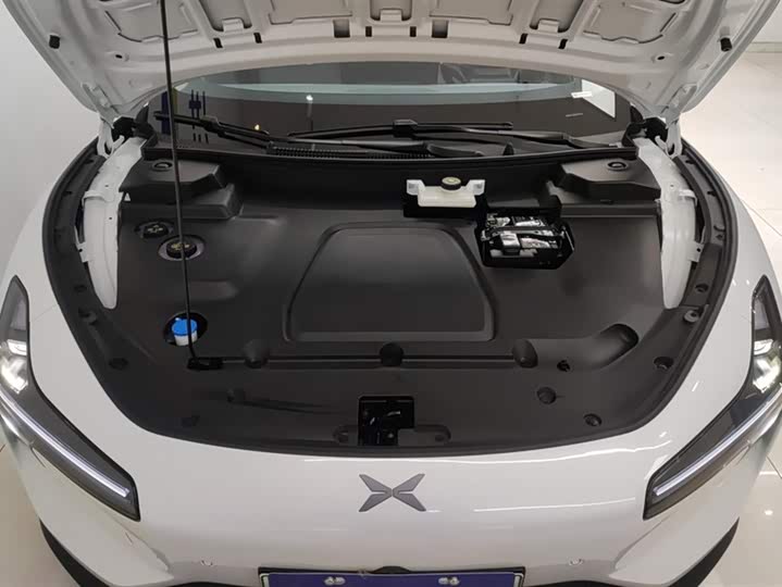 Фото 10 - XPeng Mona M03