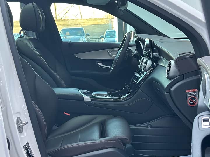 Фото 16 - Mercedes-Benz GLC-Class