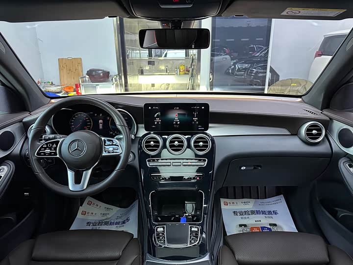 Фото 19 - Mercedes-Benz GLC-Class