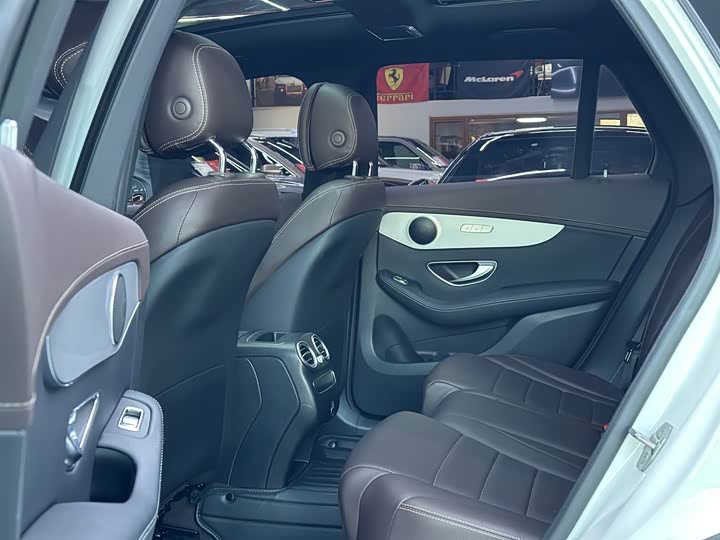 Фото 26 - Mercedes-Benz GLC-Class