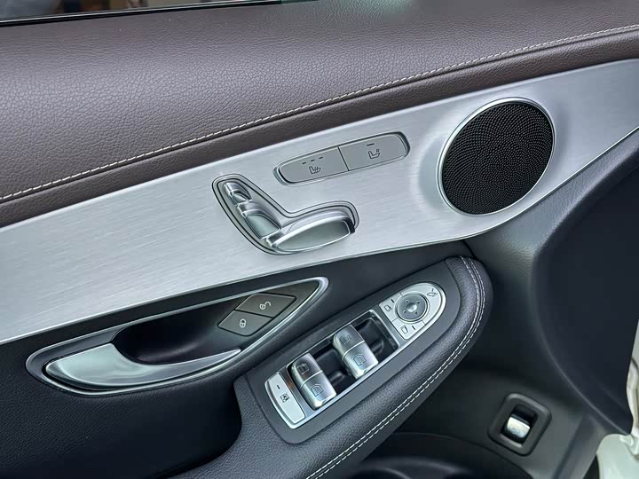 Фото 8 - Mercedes-Benz GLC-Class