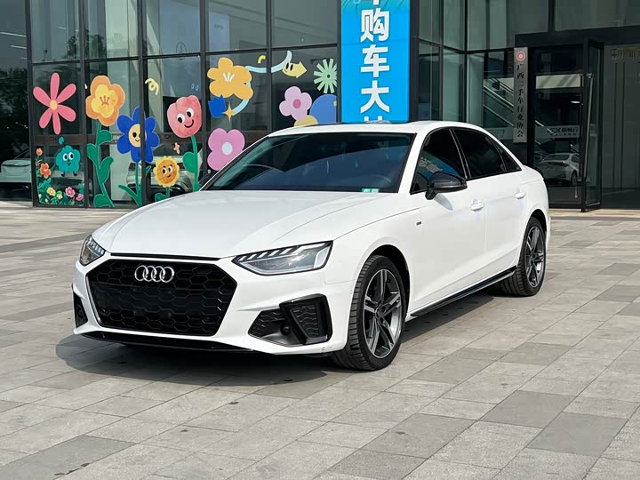 Фото 1 - Audi A4L