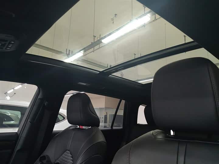 Фото 17 - Toyota Crown Kluger