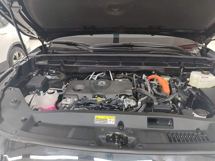 Фото 19 - Toyota Crown Kluger