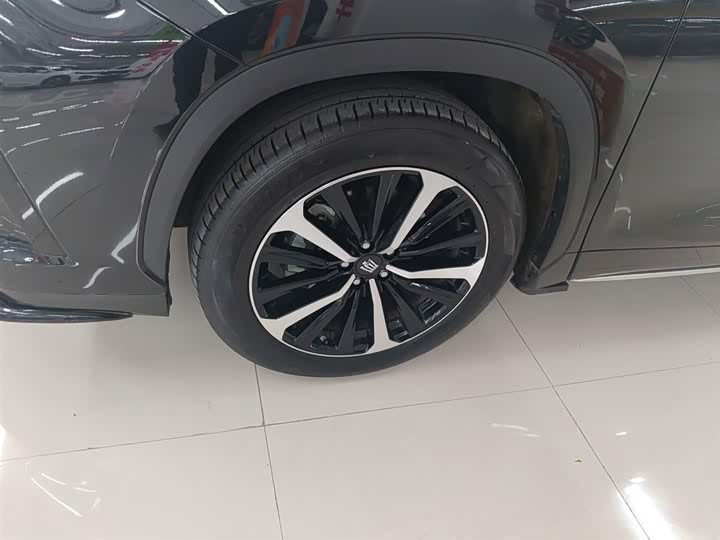 Фото 22 - Toyota Crown Kluger