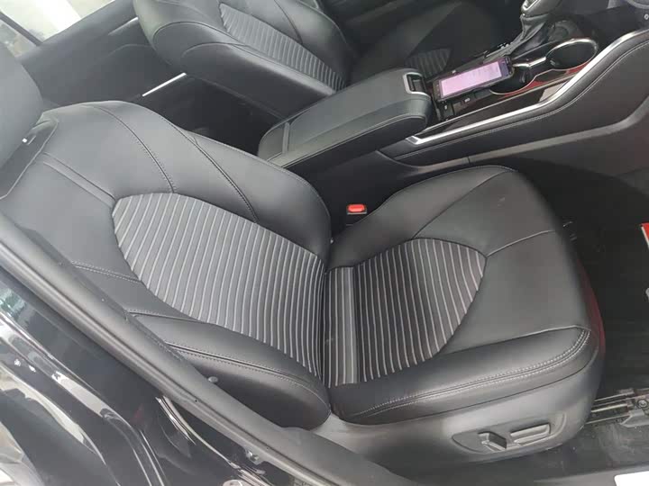 Фото 24 - Toyota Crown Kluger